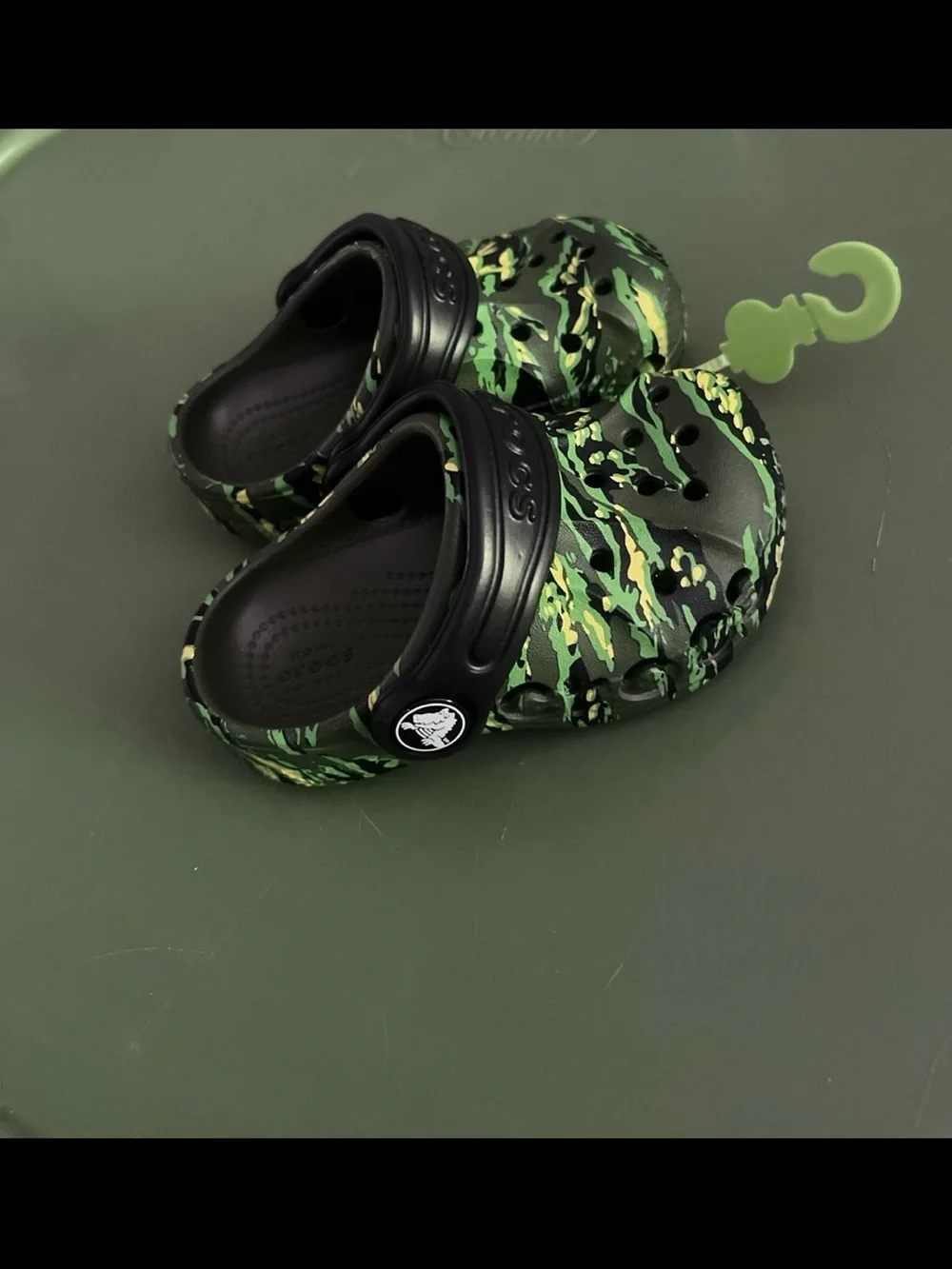 CROCS Kids Clog in Green Black Camo